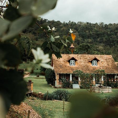 Aconchegante Casa De Hospedagem Enxaimel Тимбо Экстерьер фото